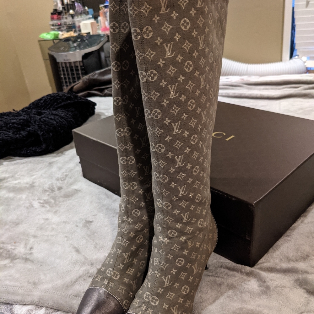 Vintage Louis Vuitton Boots - Picture 3 of 11